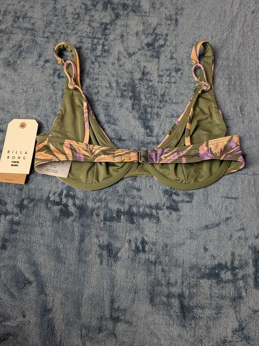 NWT! BILLABONG Drifting Coast Ruby Underwire Swimsuit Top Color Army Size M